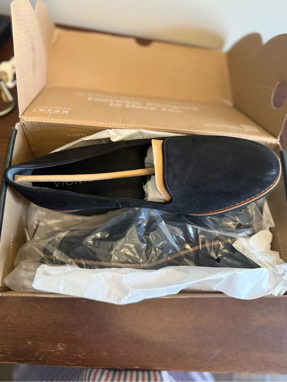 Vionic willa Black Suede Wedge Loafer new